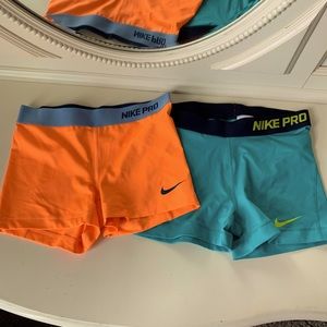 Two pack of Nike spandex